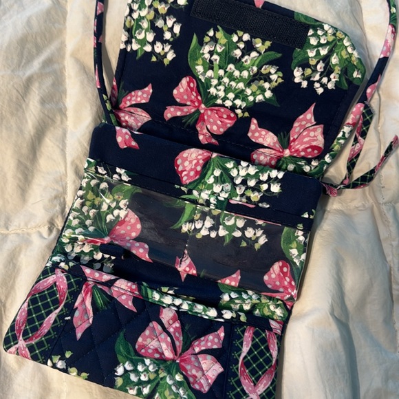 5/$25 Vera Bradley wallet purse - Picture 5 of 6
